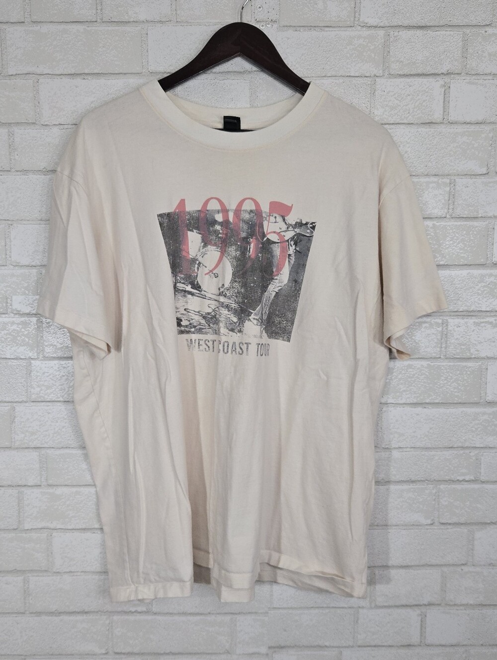 wild fable 1995 graphic tee